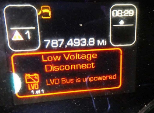 2015 Kenworth T680 - Image 12