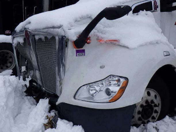 2015 Kenworth T680 - Image 3