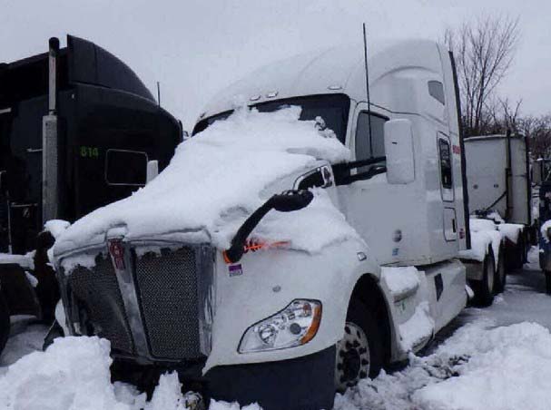 2015 Kenworth T680 - Image 9