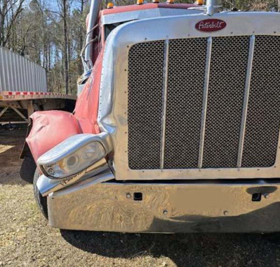 2015 Peterbilt 389 - Image 13