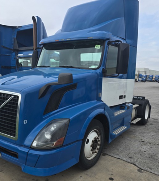 2015 Volvo VNL (911)