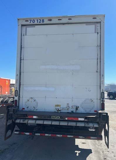 2016 Hino Conventional - Image 2