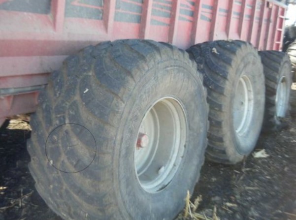 2017 JBS Manure Spreader - Image 13