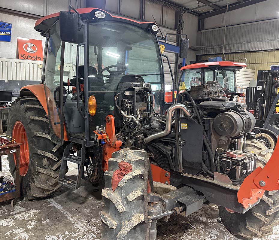 2017 Kubota M5-091 Tractor