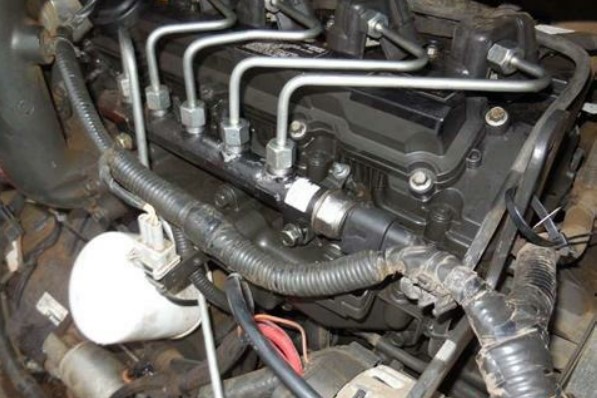 2018 Bobcat T550 Skid Steer - Image 11