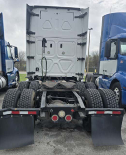 2018 Freightliner Cascadia - Image 3