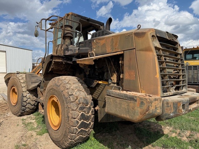 2018 Komatsu WA380-8 Front End Loader - Image 2