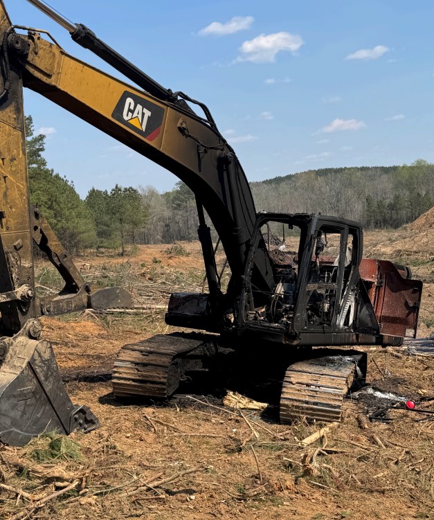 2019 Caterpillar 320 Excavator - Image 2