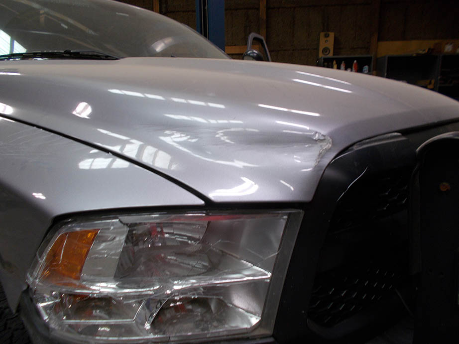 2020 Dodge Ram 1500 - Image 2