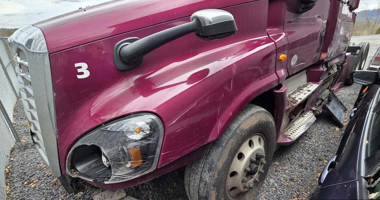 2020 Freightliner Cascadia - Image 8