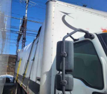 2020 International MV607 Box Truck - Image 3