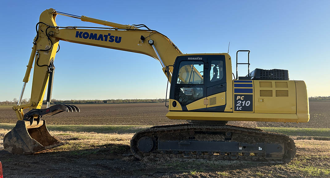 2020 Komatsu PC210LC-11 Excavator