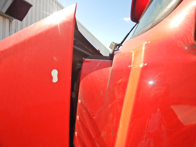 2020 Volvo VNL860 - Image 15