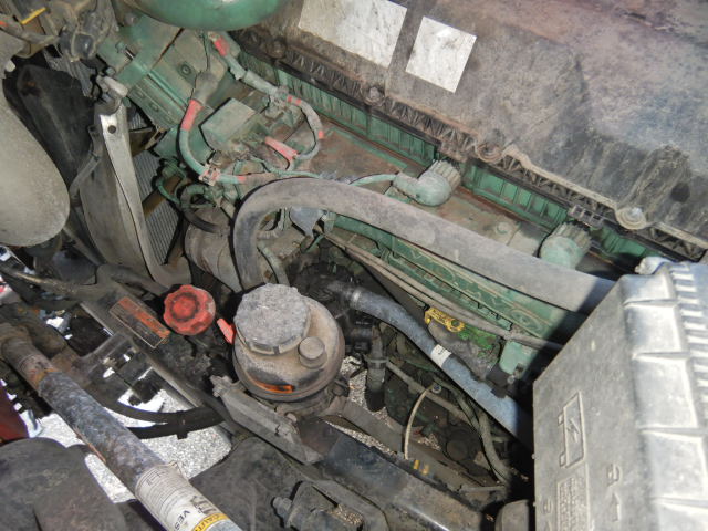 2020 Volvo VNL860 - Image 19