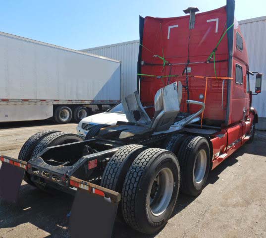 2020 Volvo VNL860 - Image 4