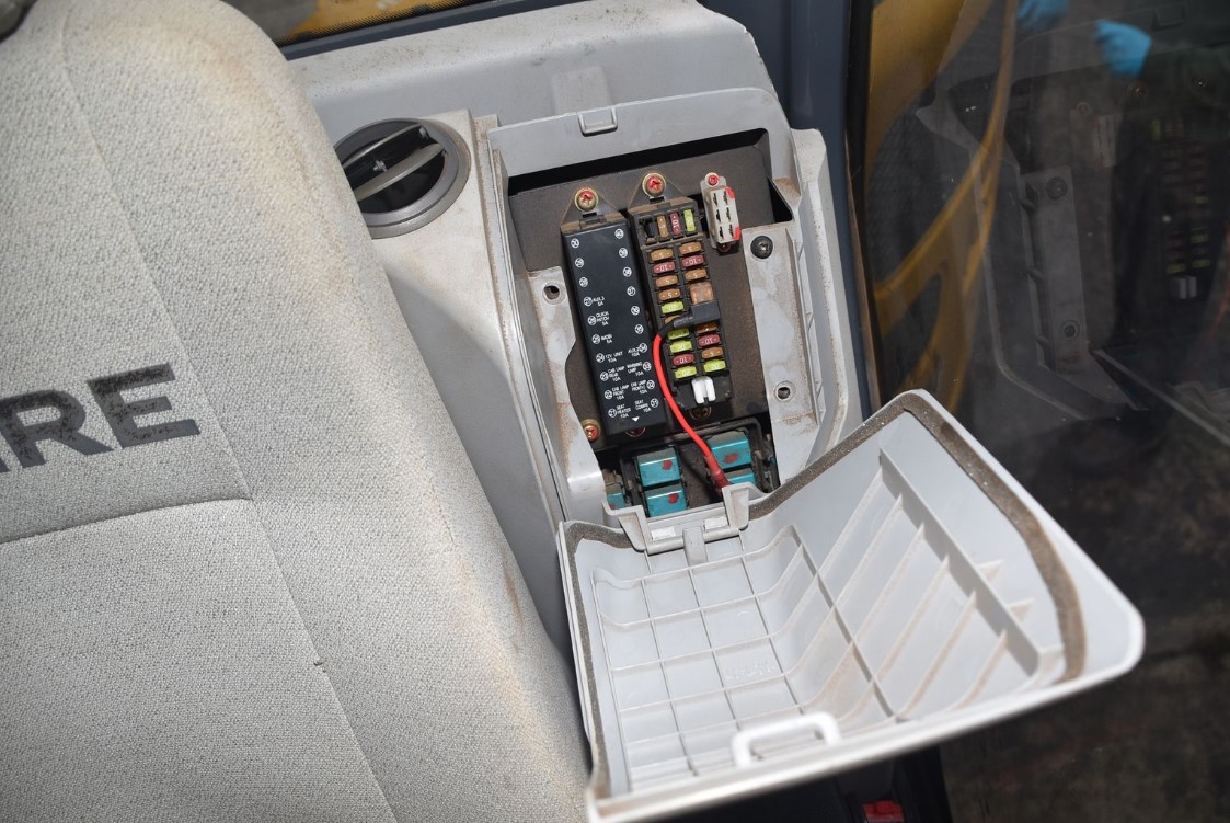 2021 John Deere 75G Excavator - Image 18