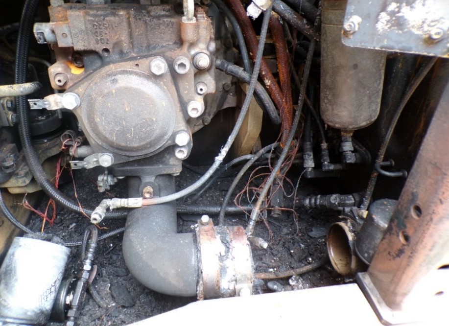 2021 Komatsu PC 130-11 Excavator - Image 11