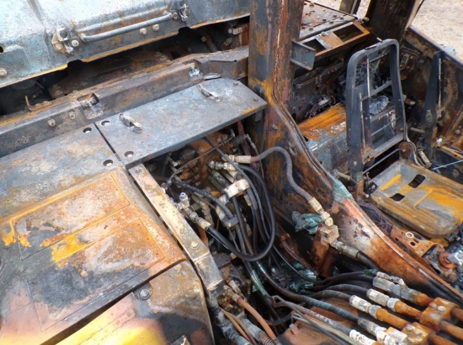 2021 Komatsu PC 130-11 Excavator - Image 15