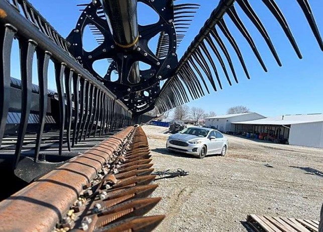 2021 MacDon FD140 Header - Image 8