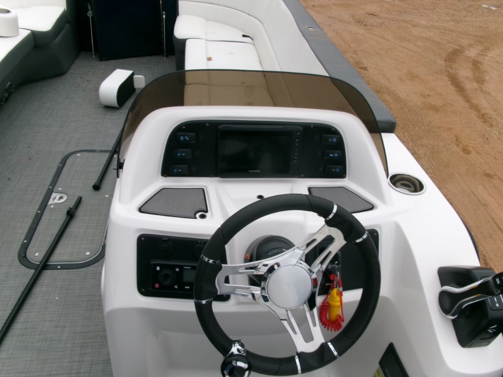 2021 Manitou 25′ Tri-Toon Boat - Image 17