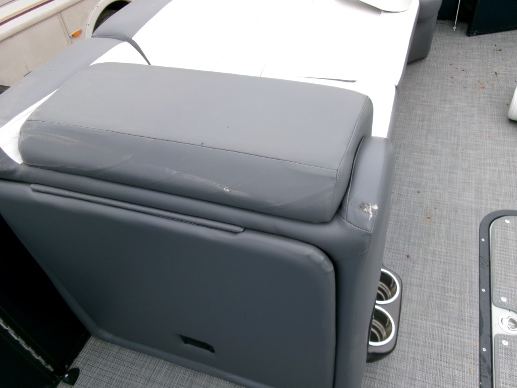 2021 Manitou 25′ Tri-Toon Boat - Image 18