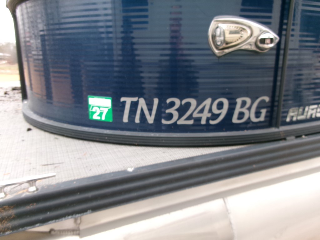 2021 Manitou 25′ Tri-Toon Boat - Image 4