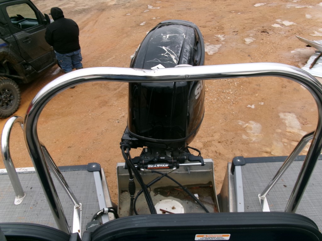 2021 Manitou 25′ Tri-Toon Boat - Image 9