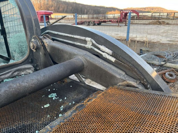 2021 New Holland C332 Compact Track Loader - Image 11