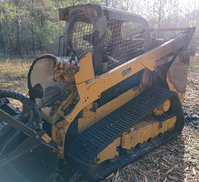 2022 Caterpillar 299D3 Skid Steer - Image 2