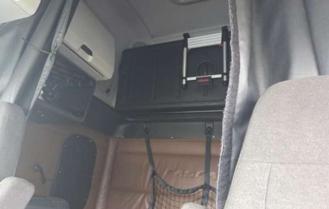 2022 Freightliner Cascadia 126 - Image 16