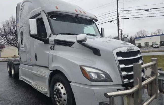 2022 Freightliner Cascadia 126 - Image 3