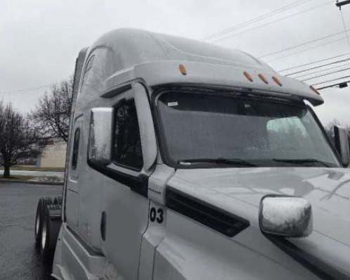 2022 Freightliner Cascadia 126 - Image 5