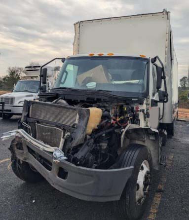 2022 International MV607 Box Truck - Image 3