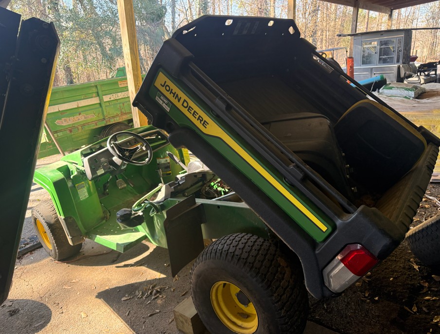2023 John Deere Gator TX Turf - Image 4