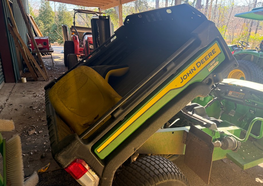 2023 John Deere Gator TX Turf - Image 5