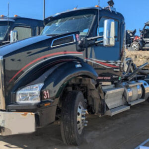 2023 Kenworth T880