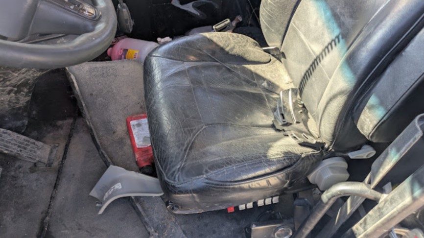 2023 Kenworth T880 - Image 10