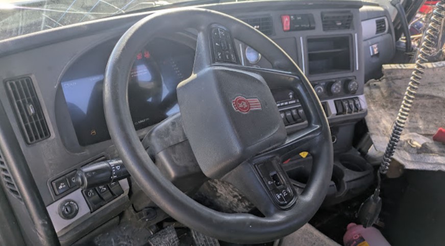 2023 Kenworth T880 - Image 12