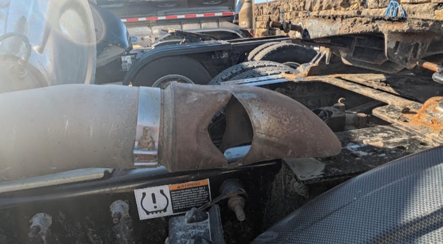 2023 Kenworth T880 - Image 16