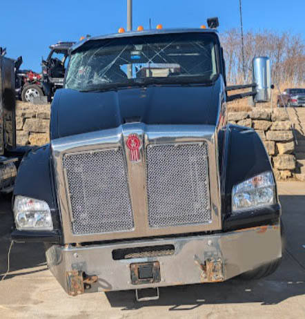 2023 Kenworth T880 - Image 2