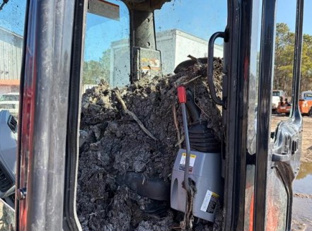 2023 Kubota KX040-4 Excavator - Image 19