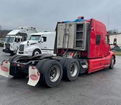 2023 Peterbilt 579 - Image 3