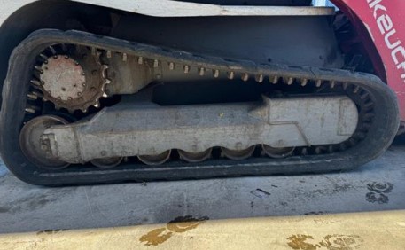 2023 Takeuchi TL12R2 Skid Steer - Image 12