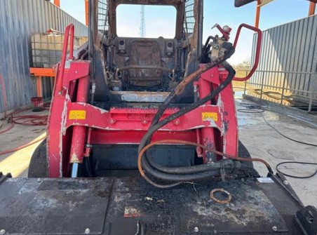 2023 Takeuchi TL12R2 Skid Steer - Image 4