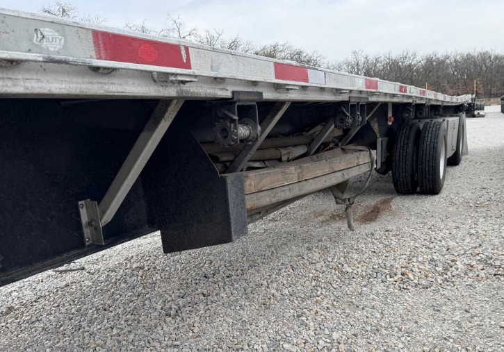 2023 Utility Flatbed Trailer – 53′ - Image 12