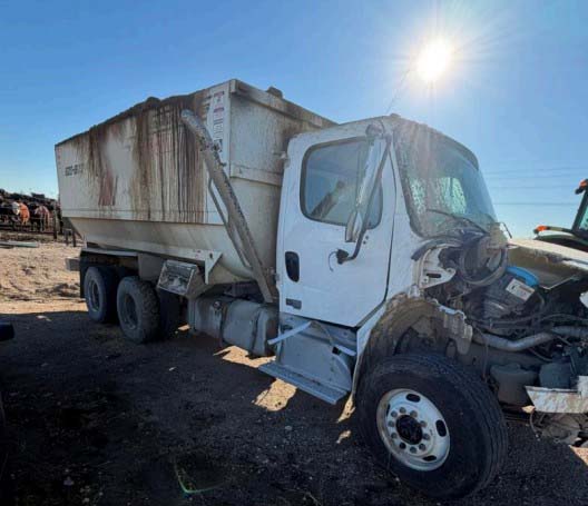 2024 Freightliner M2 w/ 620-16 XD Feed Mixer - Image 4