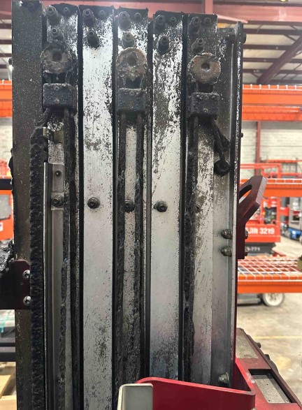 2024 MEC MME-25 Scissor Lift - Image 12