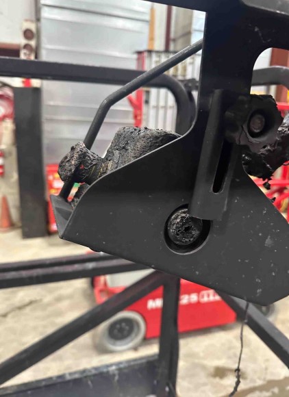 2024 MEC MME-25 Scissor Lift - Image 14