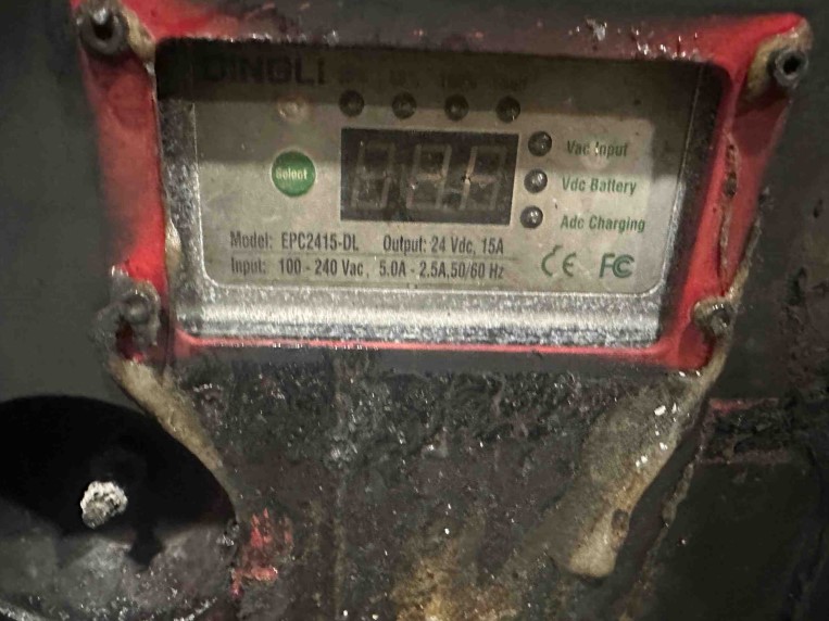 2024 MEC MME-25 Scissor Lift - Image 8