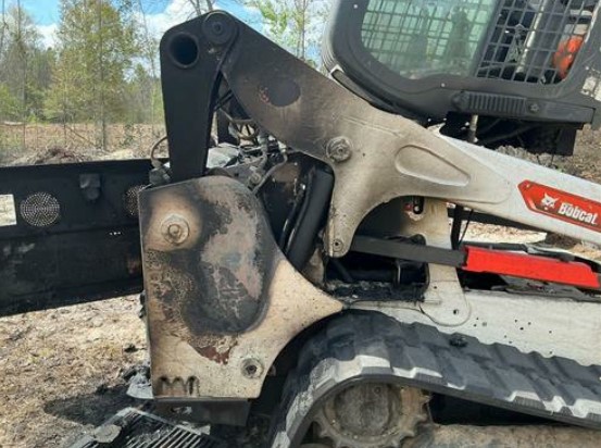 2025 Bobcat T770 Compact Track Loader - Image 10